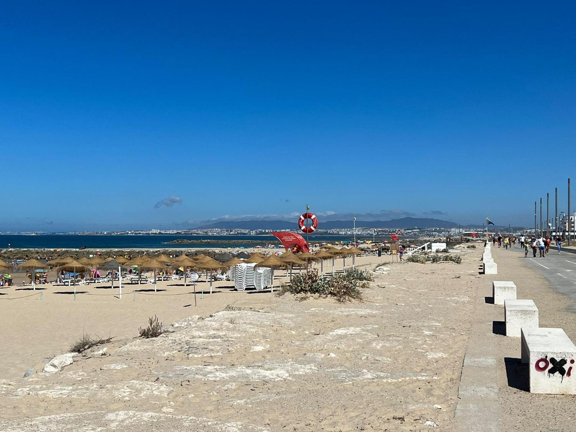 Remarkable 1 Bedroom Apartment Costa Da Caparica Bagian luar foto